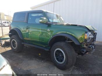  Salvage Ford Bronco