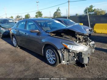  Salvage Nissan Altima