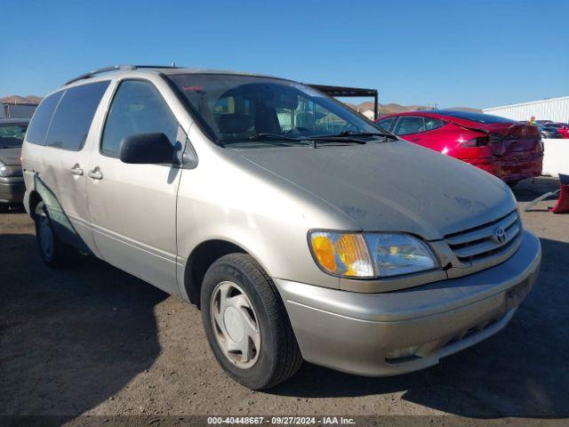  Salvage Toyota Sienna