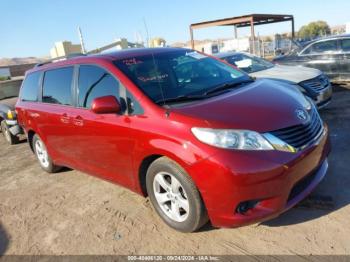  Salvage Toyota Sienna