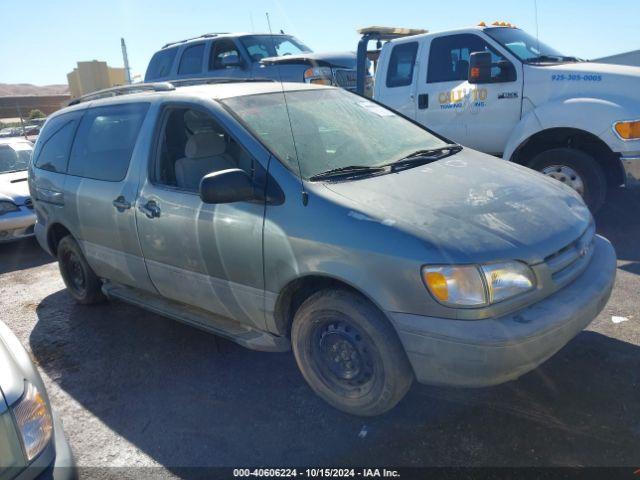  Salvage Toyota Sienna