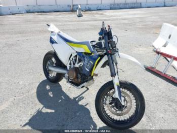  Salvage Husqvarna Supermoto 701