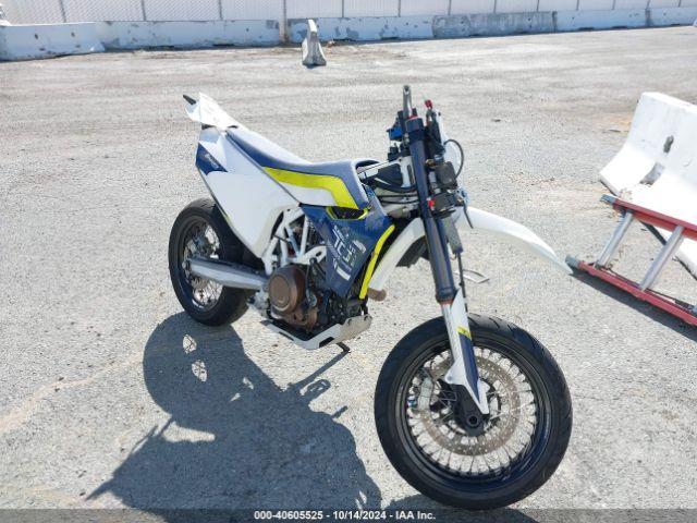  Salvage Husqvarna Supermoto 701