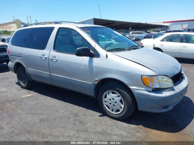  Salvage Toyota Sienna