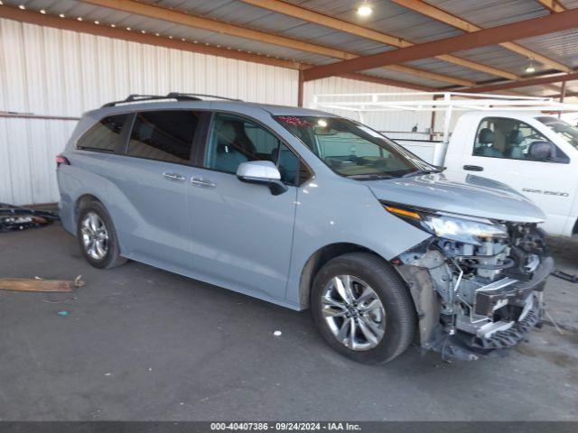  Salvage Toyota Sienna