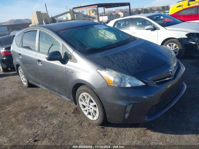  Salvage Toyota Prius v