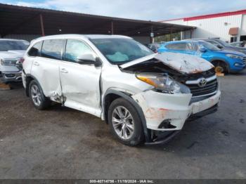  Salvage Toyota Highlander