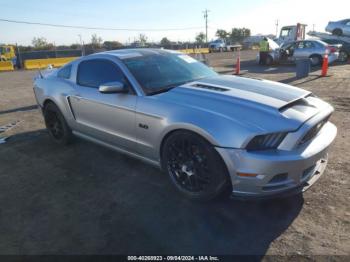  Salvage Ford Mustang