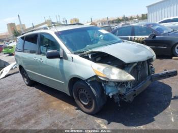  Salvage Toyota Sienna