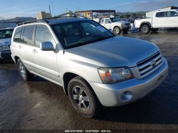  Salvage Toyota Highlander