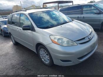  Salvage Toyota Sienna