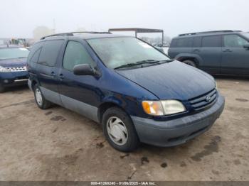  Salvage Toyota Sienna