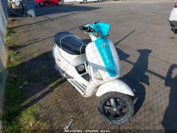  Salvage Vespa Lx