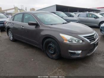  Salvage Nissan Altima