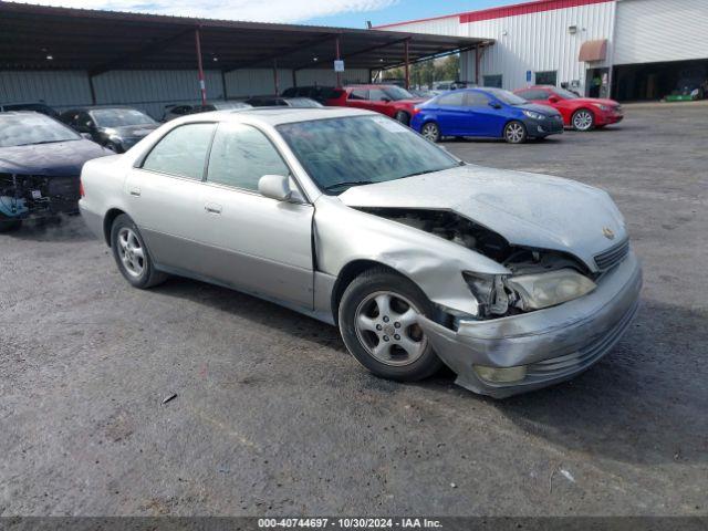  Salvage Lexus Es