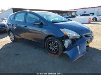  Salvage Toyota Prius v