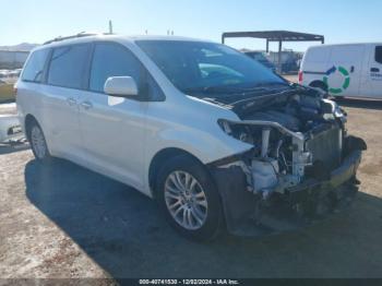  Salvage Toyota Sienna