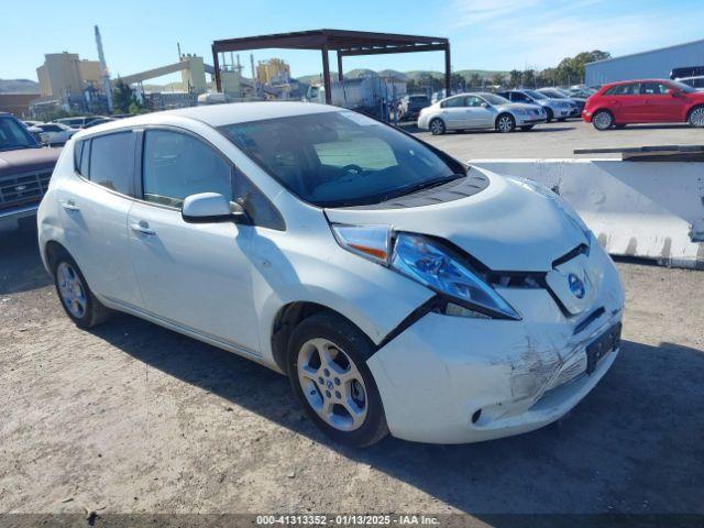  Salvage Nissan LEAF