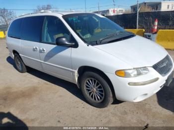  Salvage Chrysler Town & Country