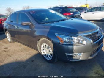  Salvage Nissan Altima