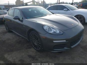  Salvage Porsche Panamera