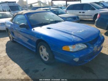  Salvage Ford Mustang