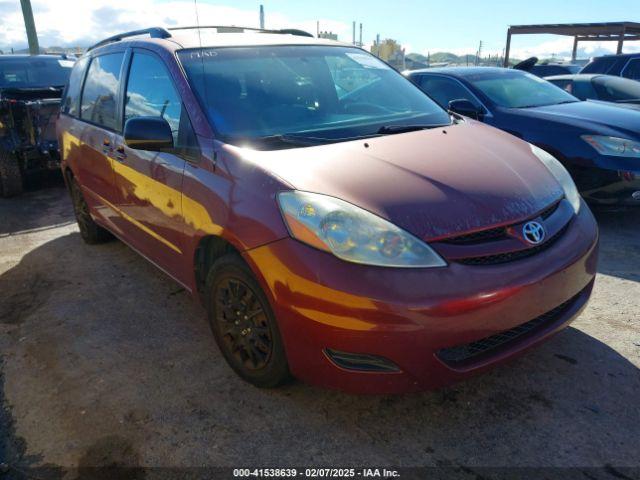  Salvage Toyota Sienna