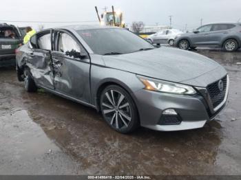  Salvage Nissan Altima