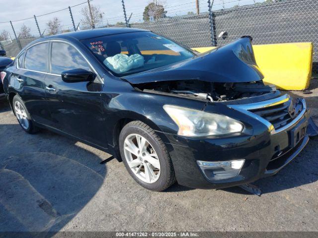  Salvage Nissan Altima