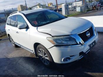  Salvage Nissan Pathfinder