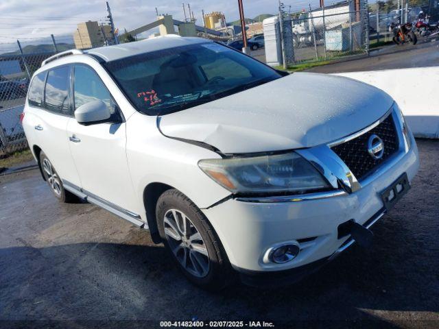  Salvage Nissan Pathfinder