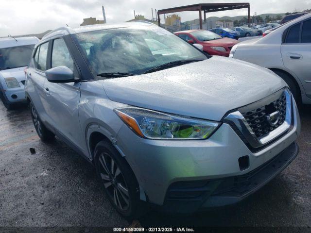  Salvage Nissan Kicks