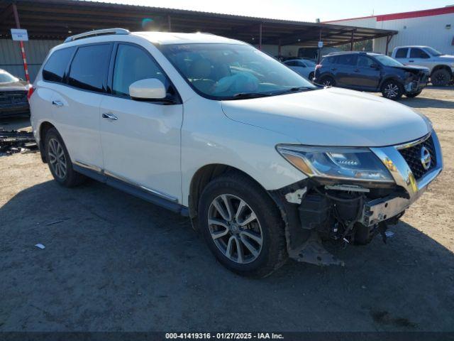  Salvage Nissan Pathfinder