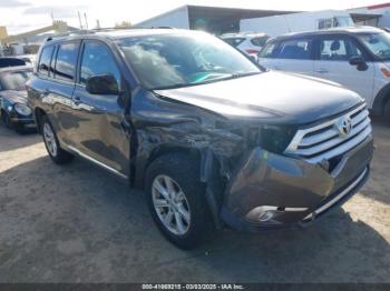  Salvage Toyota Highlander