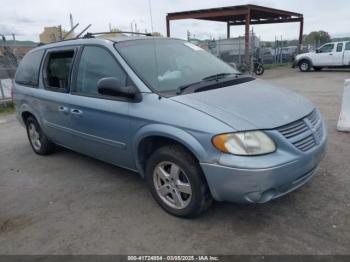  Salvage Dodge Grand Caravan