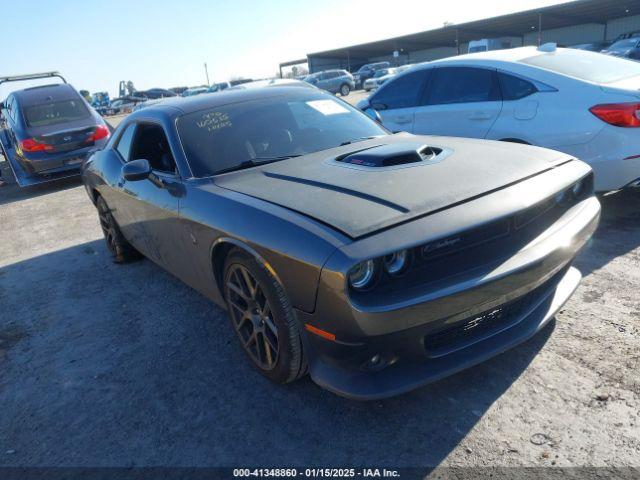  Salvage Dodge Challenger