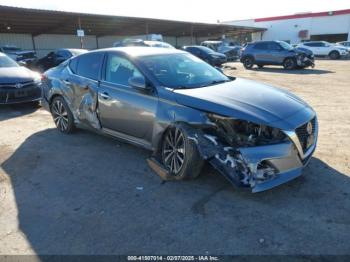  Salvage Nissan Altima