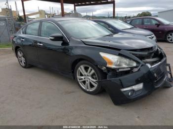  Salvage Nissan Altima