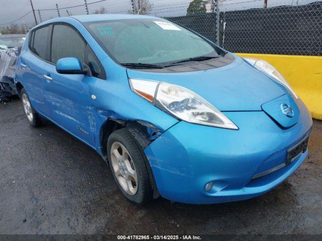  Salvage Nissan LEAF