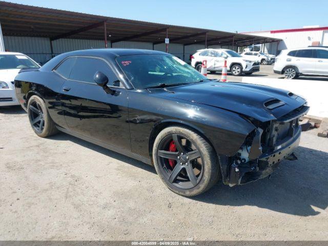  Salvage Dodge Challenger