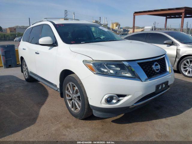  Salvage Nissan Pathfinder