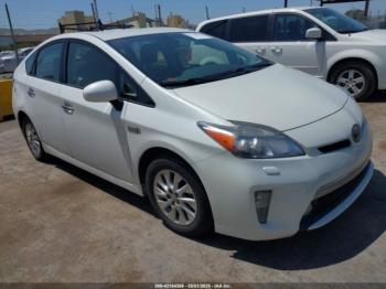  Salvage Toyota Prius