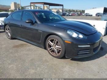  Salvage Porsche Panamera