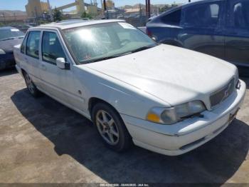  Salvage Volvo S70