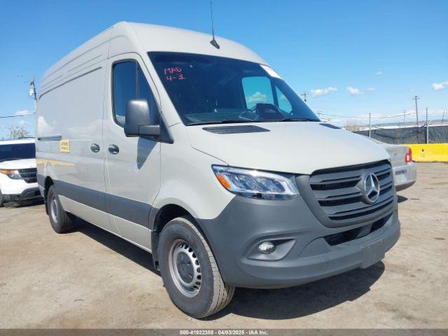  Salvage Mercedes-Benz Sprinter 2500