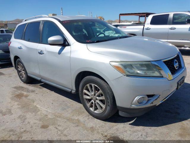  Salvage Nissan Pathfinder
