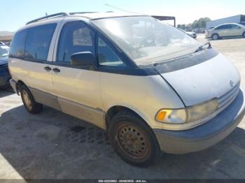  Salvage Toyota Previa