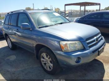  Salvage Toyota Highlander