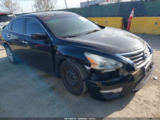  Salvage Nissan Altima