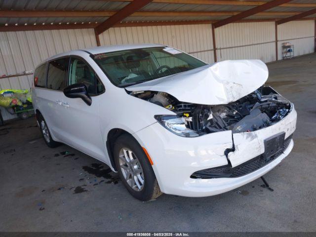  Salvage Chrysler Voyager